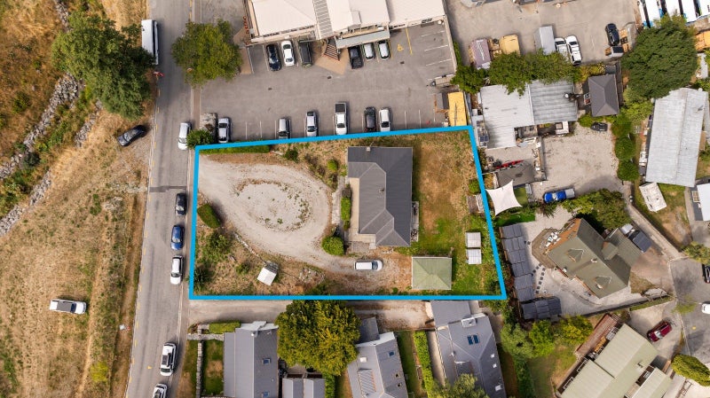 12 Bowen Street, Queenstown, Queenstown - Carousel 2