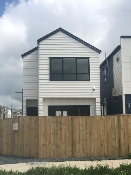 37 Kaha Road, Takanini, Auckland - Carousel 1