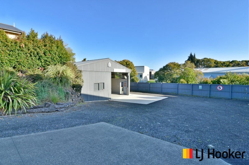 4B Hill Crescent, New Lynn, Auckland - Carousel 2