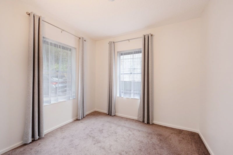 2/161 Glenmore Street, Kelburn, Wellington - Carousel 2