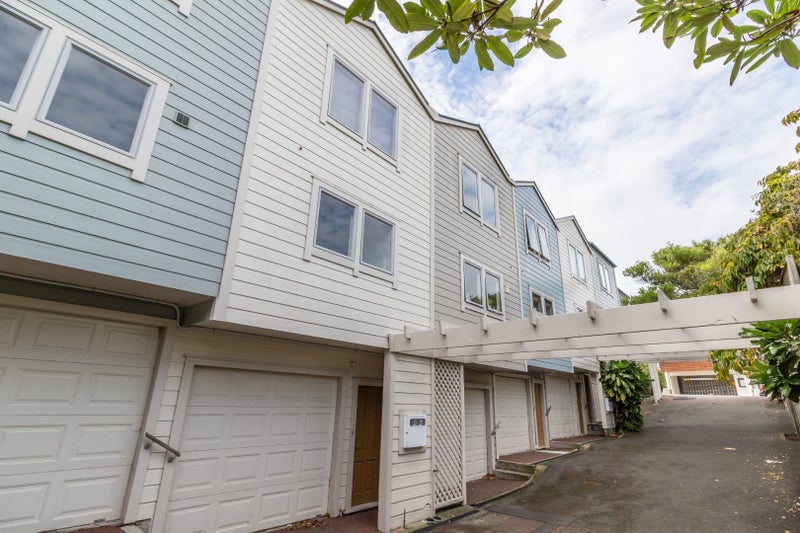 152G Tasman Street, Mount Cook, Wellington - Carousel 22