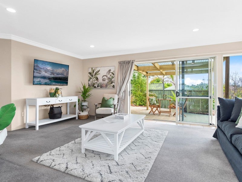 27 Mahonia Place, Pyes Pa, Tauranga - Carousel 2