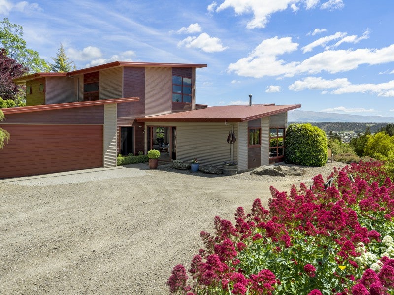 51 The Half Mile, Bridge Hill, Alexandra - Carousel 1