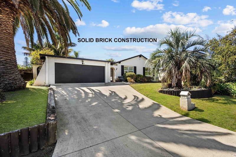 8 Hedge Row, Sunnyhills, Auckland - Carousel 1