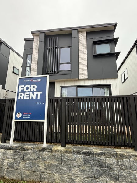 40B Glenmore Road, Sunnyhills, Auckland - Carousel 1