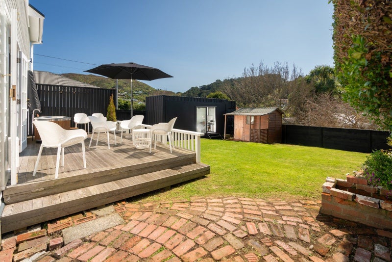 374 Karori Road, Karori, Wellington - Carousel 2