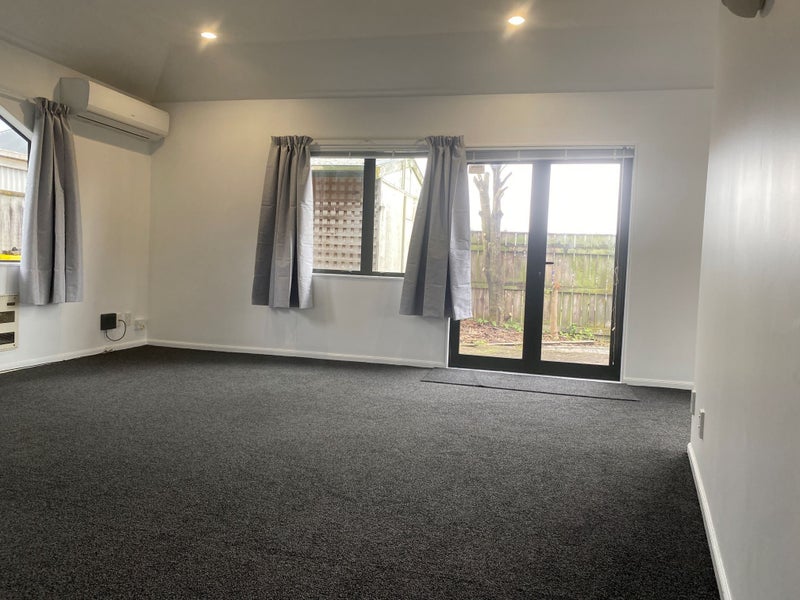 1/146 Whites Line East, Waiwhetu, Lower Hutt - Carousel 2