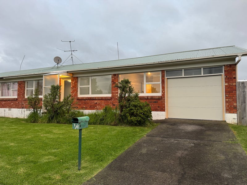 5 Rowlands Avenue, Mount Wellington, Auckland - Carousel 1