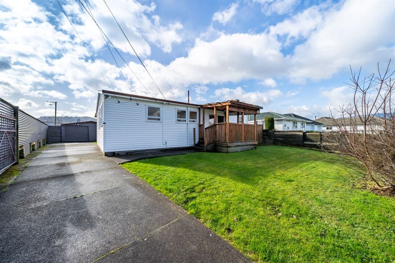 21 Ngata Grove, Trentham, Upper Hutt - Carousel 1