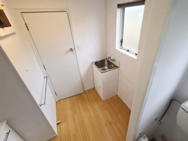 2/7 Opoia Road, Hamilton East, Hamilton - Carousel 7