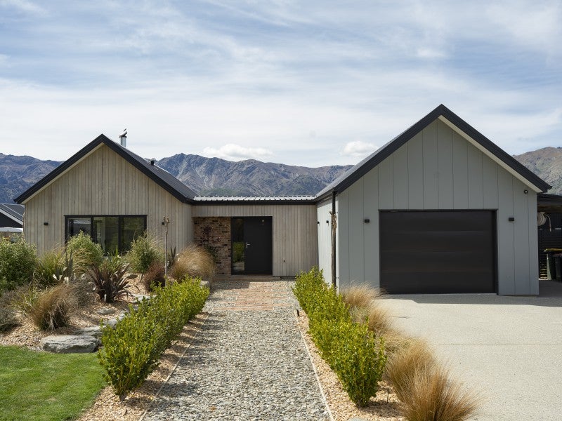 8 Teal Place, Wanaka - Carousel 1