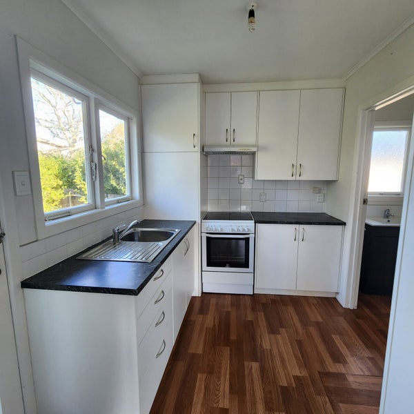 4/36 Simkin Avenue, St Johns, Auckland - Carousel 2