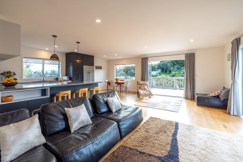 26 Kennedy Road, Surfdale, Waiheke Island - Carousel 2