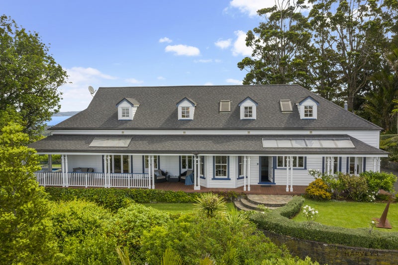 14 Rangiwai Road, Titirangi, Auckland - Carousel 1