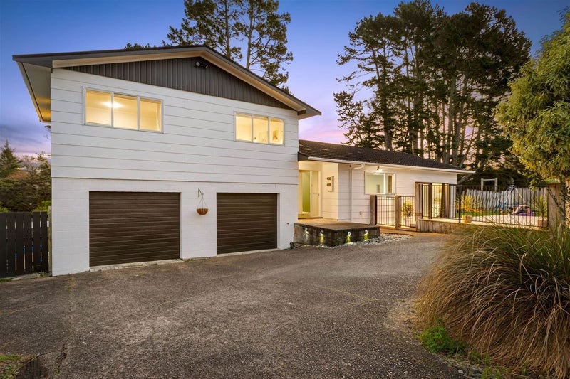 93 Oreil Avenue, West Harbour, Auckland - Carousel 1