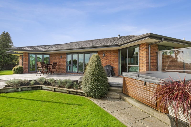 36B Shelter Grove, Frankleigh Park, New Plymouth - Carousel 2