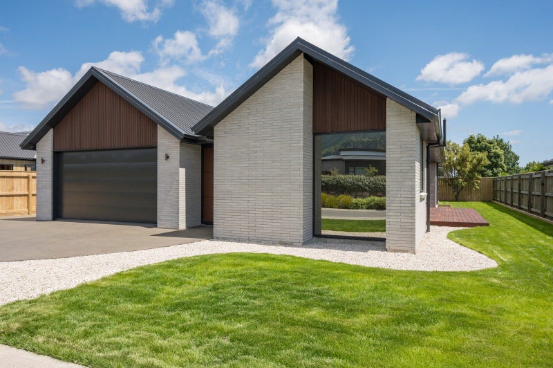 12 Hallmark Drive, Hope, Richmond - Carousel 24