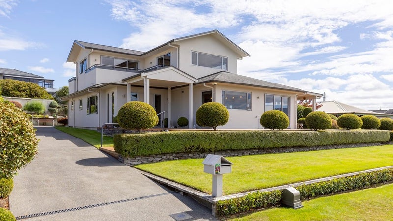 19 Kinder Street, Acacia Bay, Taupo - Carousel 1