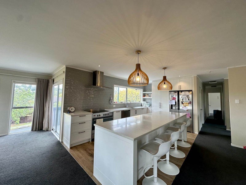 1 John Downs Drive, Browns Bay, Auckland - Carousel 2