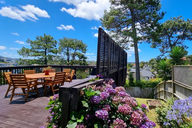 17 Bushglen Court, Browns Bay, Auckland - Carousel 2