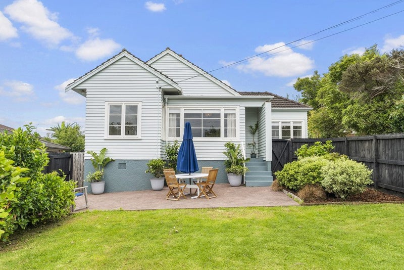 50 Miro Street, New Lynn, Auckland - Carousel 1