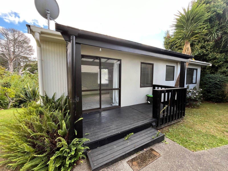 54 Helena Street, Massey, Auckland - Carousel 9