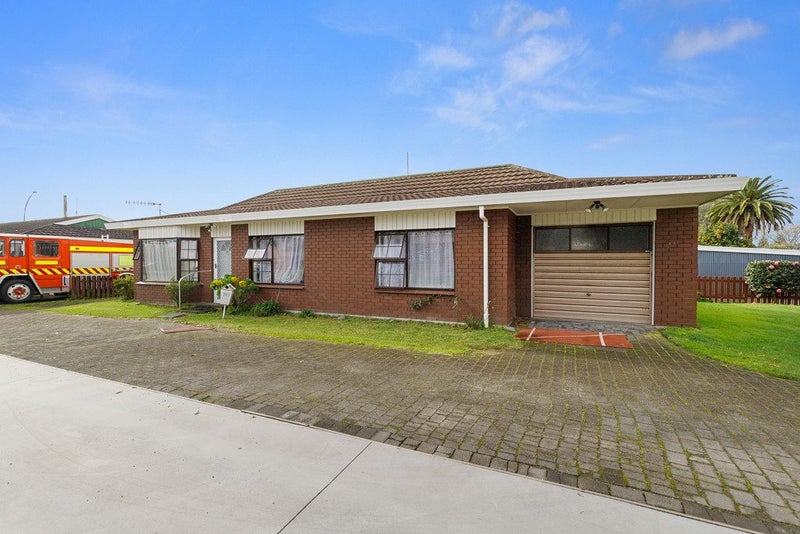 76B Clyde Street, Hamilton East, Hamilton - Carousel 12