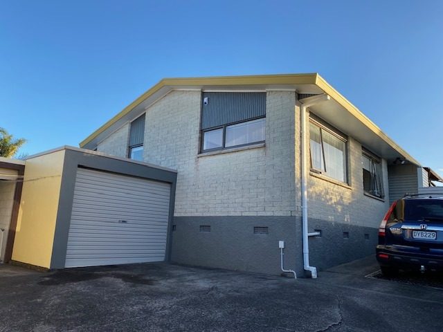 2/83 Bramley Drive, Farm Cove, Auckland - Carousel 2