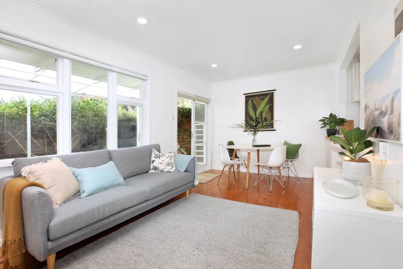 2/68 Malvern Road, Mount Albert, Auckland - Carousel 1