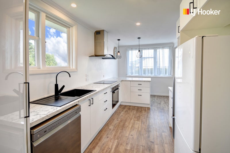 21 Burgess Street, Green Island, Dunedin - Carousel 1