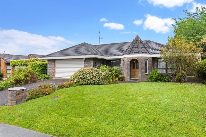 20 Voltaire Court, Botany Downs, Auckland - Carousel 2