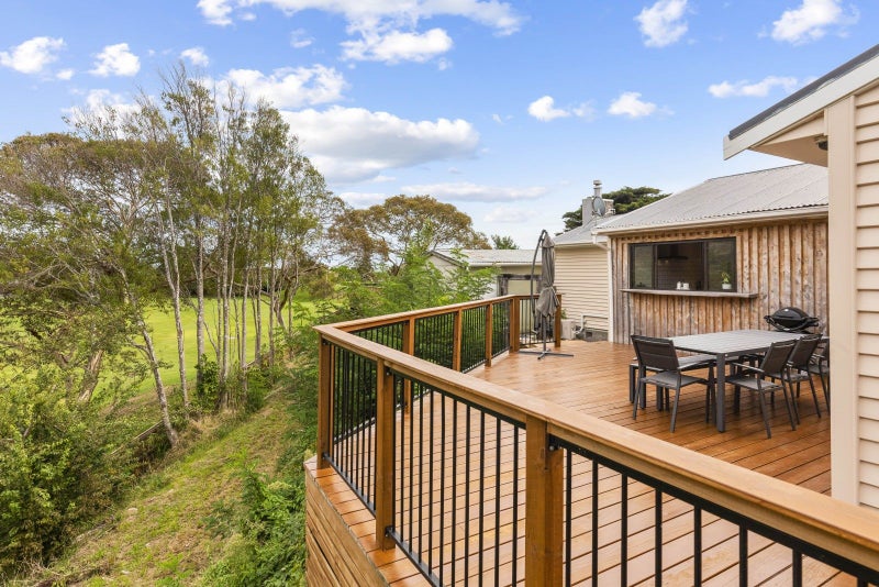 56 Aorangi Road, Paraparaumu - Carousel 1