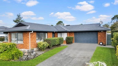 19 Princeton Parade, Albany, Auckland - Carousel 1