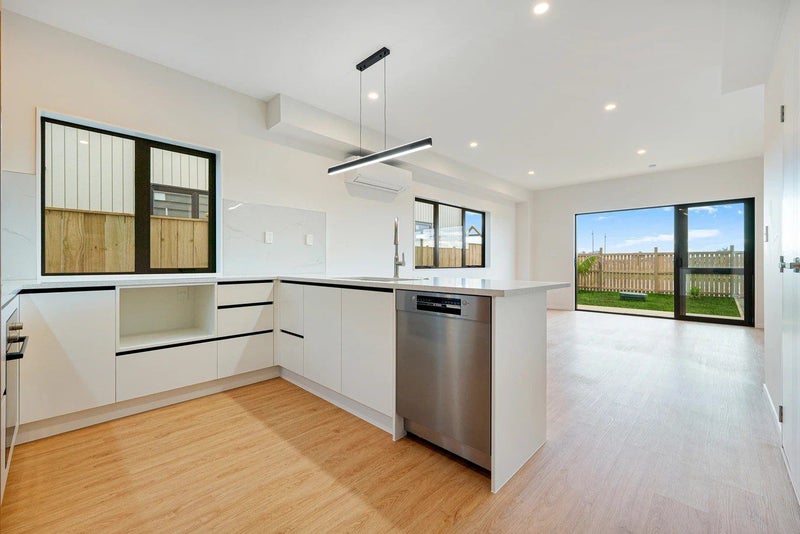 15 Peara Lane, Karaka, Papakura - Carousel 2