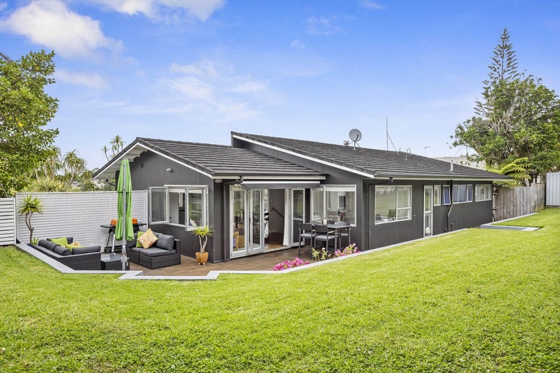 26 Coromandel Crescent, Mairangi Bay, Auckland - Carousel 2