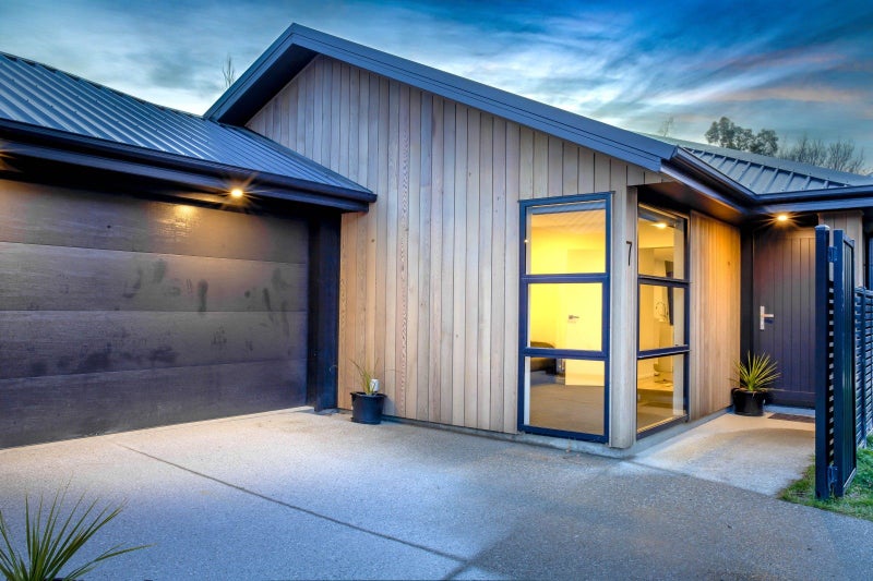 7 Patton Place, Arrowtown, Arrowtown - Carousel 2