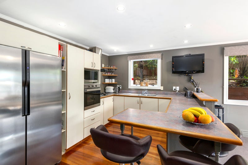 2/150 Tirohanga Road, Tirohanga, Lower Hutt - Carousel 2