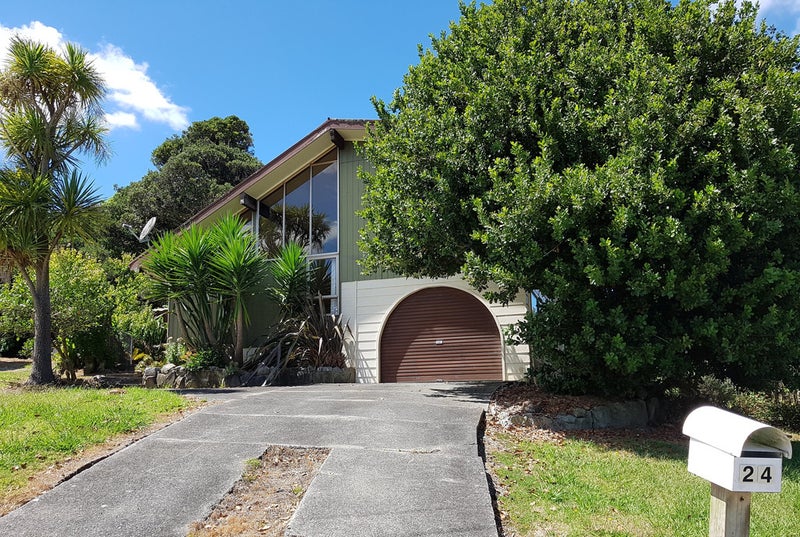 24 Whaka Street, Maungaturoto, Maungaturoto - Carousel 1