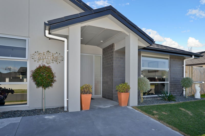 31 Batten Drive, Flagstaff, Hamilton - Carousel 1