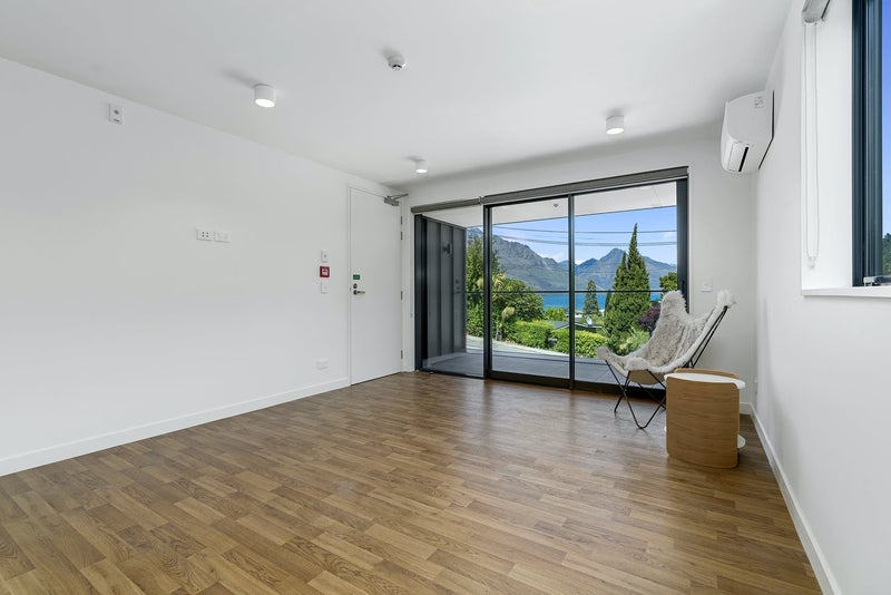 91 Hallenstein Street, Queenstown - Carousel 8