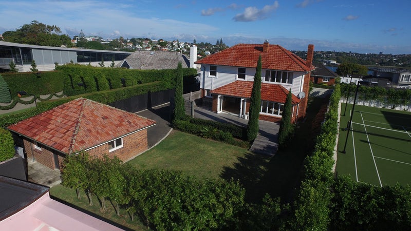 27 Tuhaere Street, Orakei, Auckland - Carousel 1