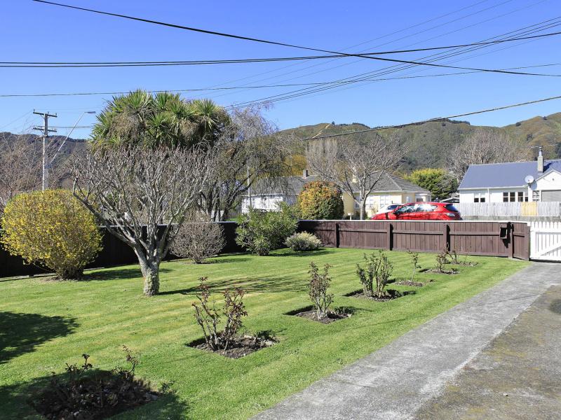 1/191 Naenae Road, Naenae, Lower Hutt - Carousel 2