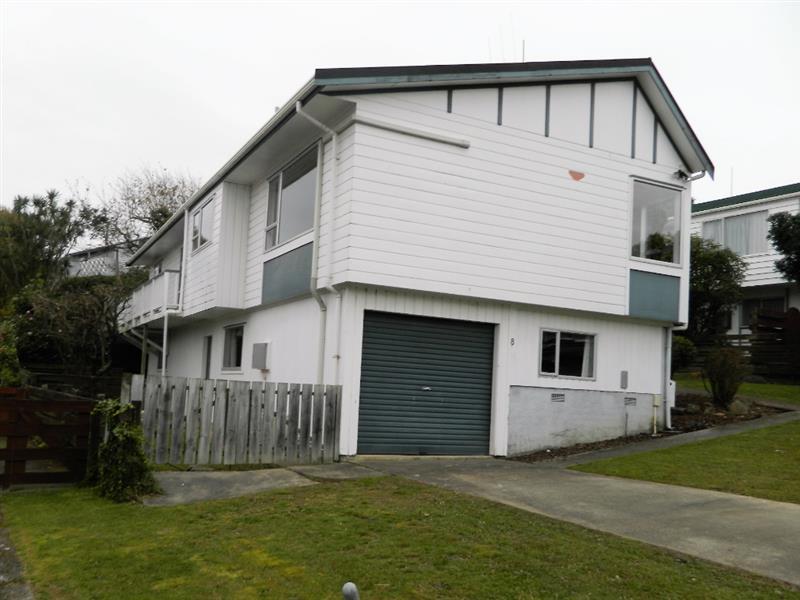 8 Solander Place, Whitby, Porirua - Carousel 1