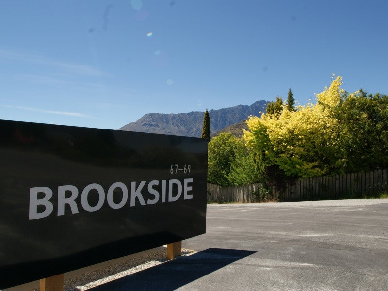 10/67 Andrews Road, Queenstown, Queenstown - Carousel 1