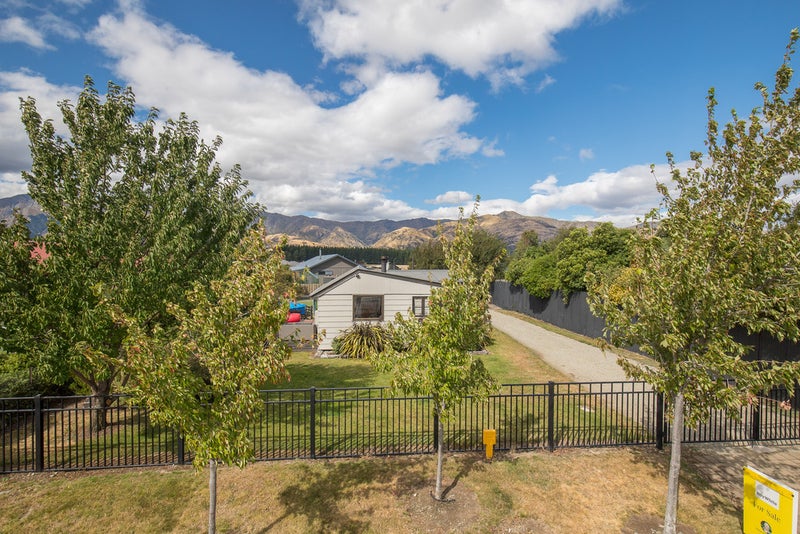 17 Bell Street, Lake Hāwea - Carousel 24
