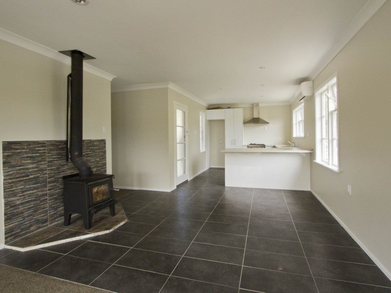 105 Wellington Road, Wainuiomata, Lower Hutt - Carousel 2