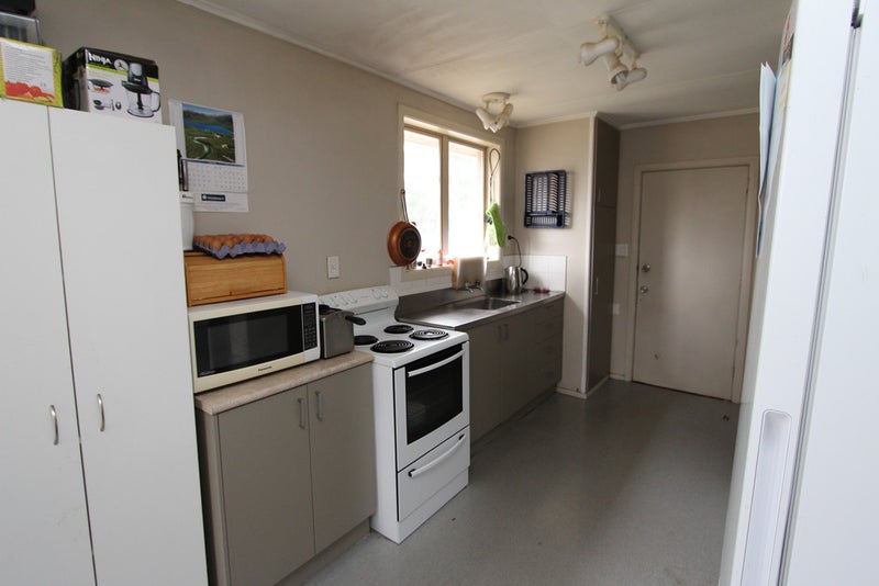 45 Te Puea Avenue, Meremere - Carousel 4