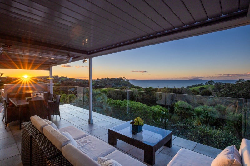19 Victoria Road South, Onetangi, Waiheke Island - Carousel 1