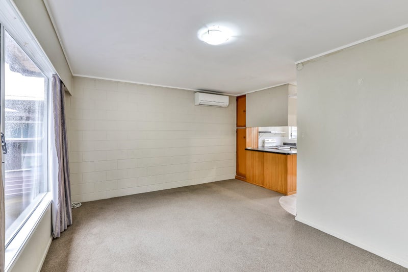 3/15 Speedy Crescent, Hillcrest, Auckland - Carousel 2