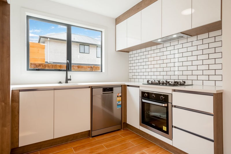 16/206 Old Farm Road, Hamilton East, Hamilton - Carousel 2